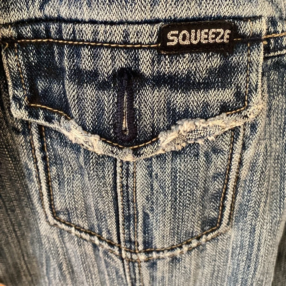 Squeeze Jean Jacket - Picture 4 of 14